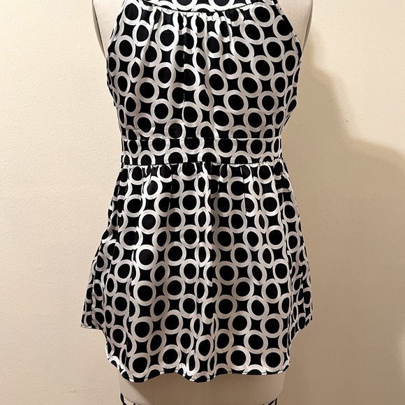 New INC 100% Silk top - Picture 5 of 5